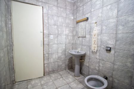 Casa para alugar com 80m², 2 quartos e sem vagaBanheiro 