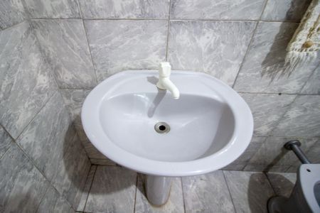 Casa para alugar com 80m², 2 quartos e sem vagaBanheiro 