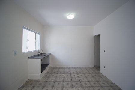 Casa para alugar com 80m², 2 quartos e sem vagaCozinha 