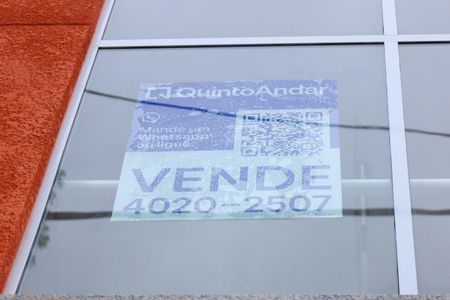 Apartamento à venda com 41m², 2 quartos e 1 vagaPlaca instalada no vidro da fachada - código da placa: EEJV-297