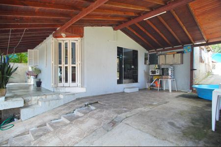 Casa à venda com 137m², 2 quartos e 2 vagasGaragem