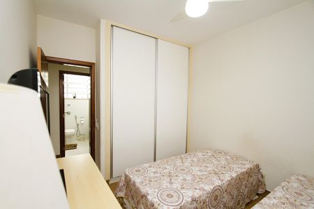 Apartamento à venda com 270m², 4 quartos e 3 vagasQuarto 4