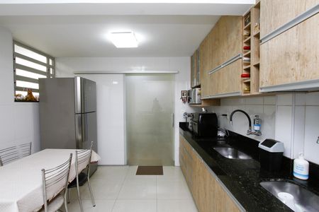 Apartamento à venda com 270m², 4 quartos e 3 vagasCozinha