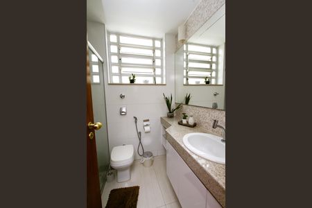 Apartamento à venda com 270m², 4 quartos e 3 vagasBanheiro Social