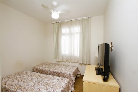 Apartamento à venda com 270m², 4 quartos e 3 vagasQuarto 4