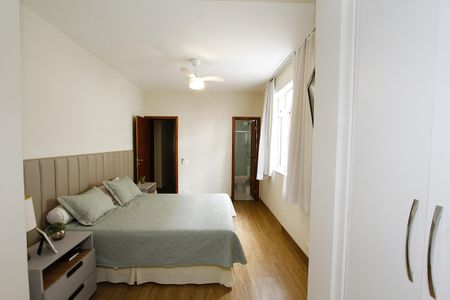 Apartamento à venda com 270m², 4 quartos e 3 vagasQuarto 3 - Suíte