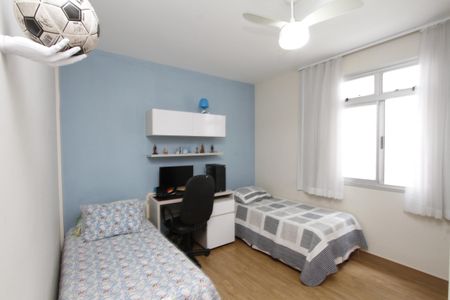 Apartamento à venda com 270m², 4 quartos e 3 vagasQuarto 2