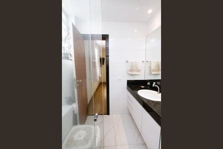 Apartamento à venda com 270m², 4 quartos e 3 vagasBanheiro da Suíte