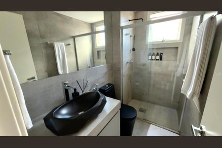 Banheiro 2 de apartamento para alugar com 2 quartos, 158m² em Vale do Sereno, Nova Lima