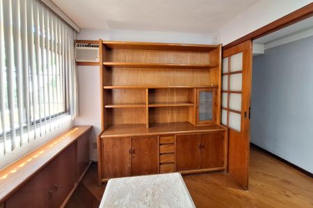 Apartamento à venda com 285m², 4 quartos e 3 vagasEscritório