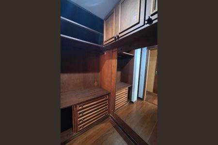 Apartamento à venda com 285m², 4 quartos e 3 vagasCloset da suíte 3