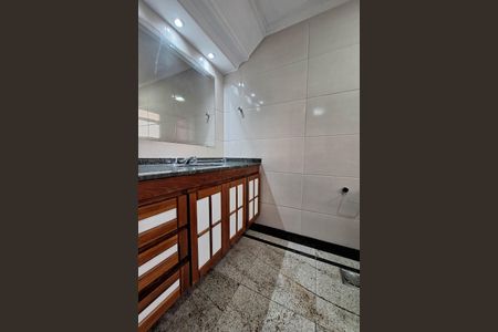 Apartamento à venda com 285m², 4 quartos e 3 vagasBanheiro da Suíte 2