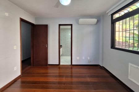 Apartamento à venda com 285m², 4 quartos e 3 vagasSuíte 1