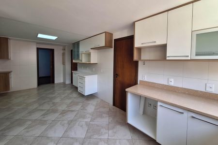 Apartamento à venda com 285m², 4 quartos e 3 vagasCozinha