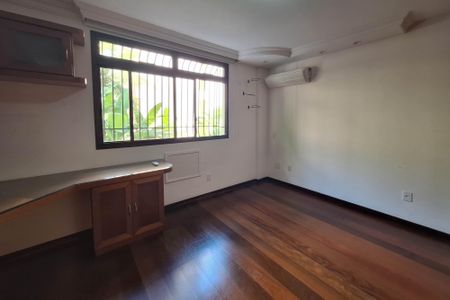 Apartamento à venda com 285m², 4 quartos e 3 vagasSuíte 2