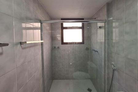 Apartamento à venda com 285m², 4 quartos e 3 vagasBanheiro da Suíte 1