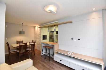 Sala de apartamento para alugar com 2 quartos, 56m² em Santo Inácio, Curitiba