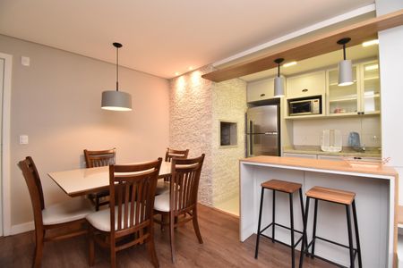 Sala de apartamento para alugar com 2 quartos, 56m² em Santo Inácio, Curitiba