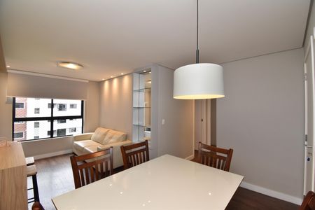 Sala de apartamento para alugar com 2 quartos, 56m² em Santo Inácio, Curitiba