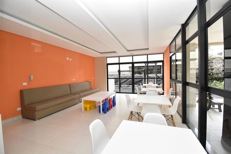 Apartamento para alugar com 56m², 2 quartos e 1 vagaÁrea comum