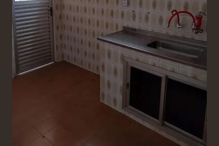 Casa para alugar com 324m², 2 quartos e 2 vagasCozinha