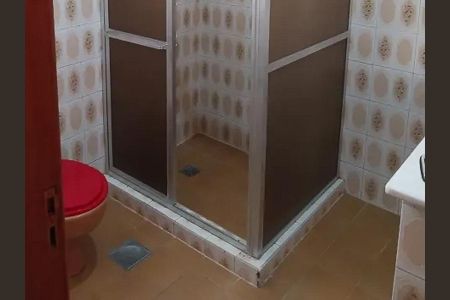 Casa para alugar com 324m², 2 quartos e 2 vagasBanheiro