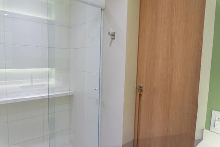 Banheiro de kitnet/studio para alugar com 1 quarto, 24m² em Vila Santa Catarina, São Paulo