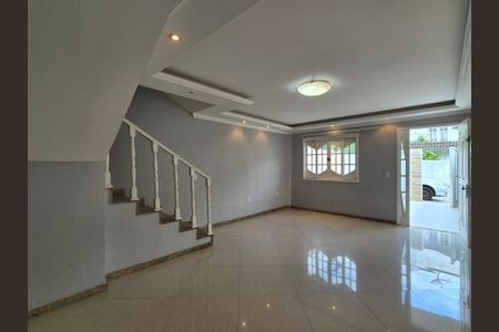 Casa para alugar com 190m², 4 quartos e 2 vagasSala 
