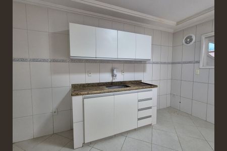 Casa para alugar com 190m², 4 quartos e 2 vagasCozinha 