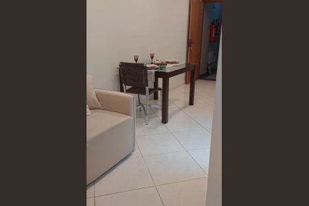 Sala de apartamento para alugar com 2 quartos, 48m² em Utinga, Santo André