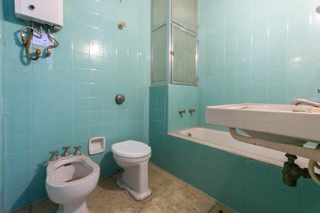 Apartamento para alugar com 70m², 2 quartos e sem vagaBanheiro