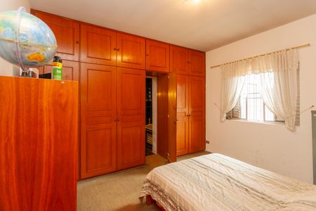 Casa à venda com 336m², 3 quartos e 4 vagasQuarto Suíte 1