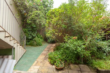 Casa à venda com 336m², 3 quartos e 4 vagasQuintal