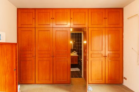 Casa à venda com 336m², 3 quartos e 4 vagasQuarto Suíte 1