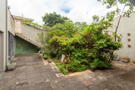Casa à venda com 336m², 3 quartos e 4 vagasQuintal