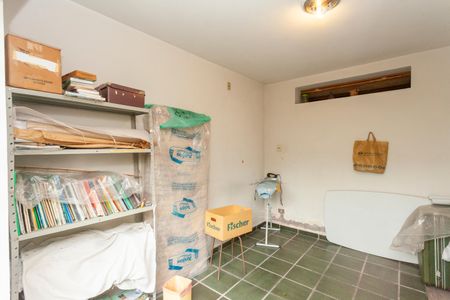 Casa à venda com 336m², 3 quartos e 4 vagasQuarto de Serviço 2