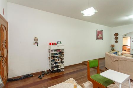 Casa à venda com 336m², 3 quartos e 4 vagasSala