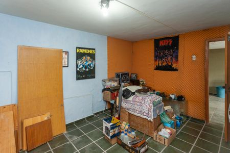 Casa à venda com 336m², 3 quartos e 4 vagasQuarto depósito