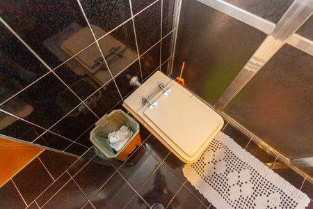 Casa à venda com 336m², 3 quartos e 4 vagasBanheiro da Suíte 1