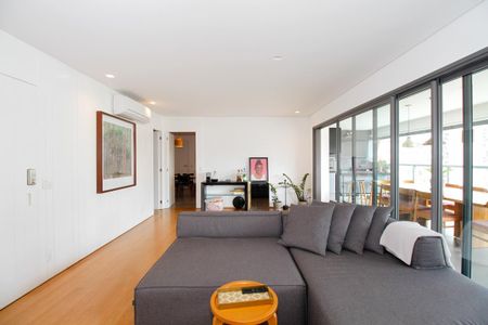 Sala de Estar de apartamento à venda com 3 quartos, 162m² em Pinheiros, São Paulo
