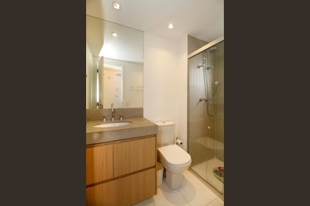 Apartamento à venda com 162m², 3 quartos e 2 vagasBanheiro da Suíte 2