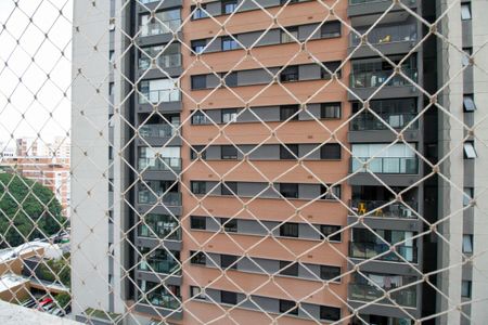 Apartamento à venda com 162m², 3 quartos e 2 vagasVista da Suíte 2