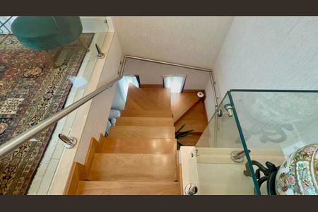 Apartamento para alugar com 200m², 3 quartos e 3 vagasEscada