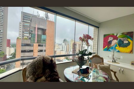 Apartamento para alugar com 200m², 3 quartos e 3 vagasSuite