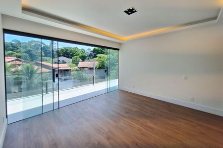 Casa para alugar com 465m², 4 quartos e 4 vagasSuíte 1