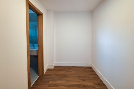 Casa para alugar com 465m², 4 quartos e 4 vagasCloset da suíte 2