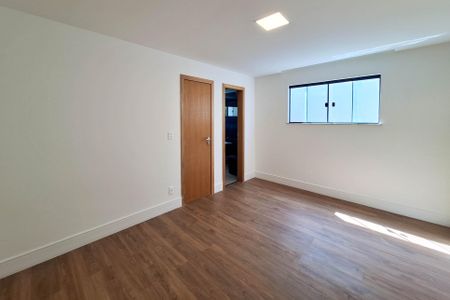 Casa para alugar com 465m², 4 quartos e 4 vagasCloset da suíte 1