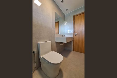 Casa para alugar com 465m², 4 quartos e 4 vagasBanheiro da Suíte 2