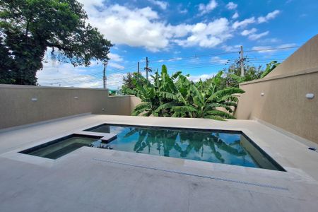 Casa para alugar com 465m², 4 quartos e 4 vagasQuintal