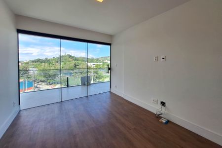 Casa para alugar com 465m², 4 quartos e 4 vagasSuíte 3